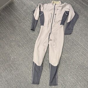 Marmot Women's Two-Tone Light Gray and Dark Gray Fitted Footie